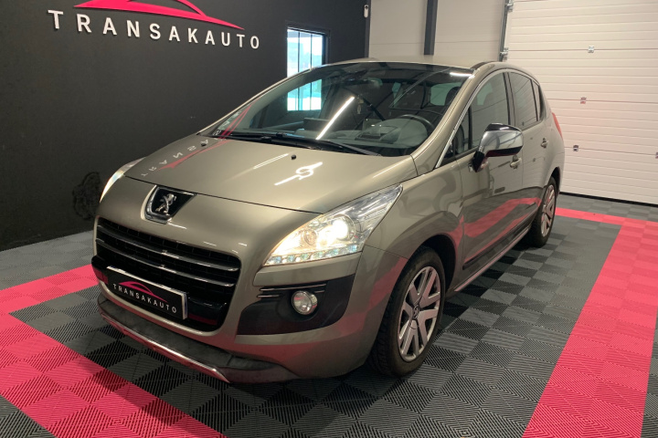 PEUGEOT 3008 HYBRID4