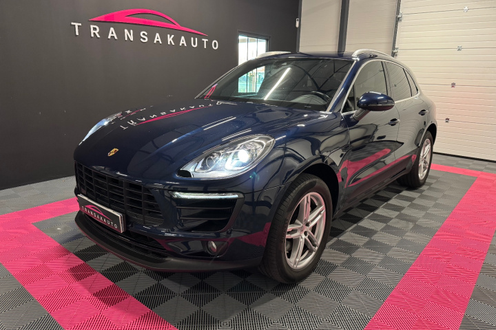 PORSCHE MACAN